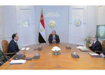 Al-Sissi ordonne de poursuivre les efforts intensifs pour réaliser les objectifs stratégiques du projet “l’avenir d’Egypte”