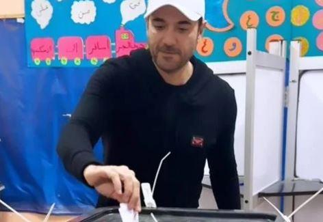 Présidentielle 2024 : Les stars du cinéma et de la chanson continuent à se rendre aux bureaux de vote 4 - Le Progrès Egyptien Présidentielle 2024 : Les stars du cinéma et de la chanson continuent à se rendre aux bureaux de vote 3 - Le Progrès Egyptien