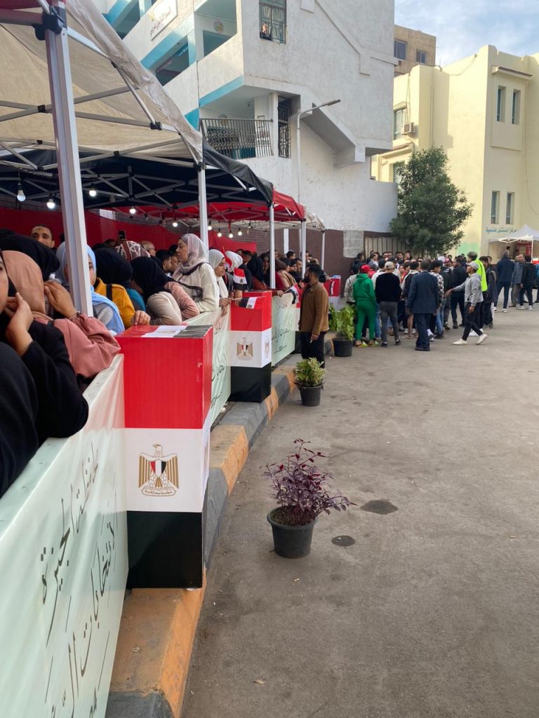 Présidentielles 2024: Affluence des électeurs aux bureaux de vote dans tous les gouvernorats 6 - Le Progrès Egyptien Présidentielles 2024: Affluence des électeurs aux bureaux de vote dans tous les gouvernorats 5 - Le Progrès Egyptien