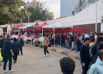 Présidentielles 2024: Affluence des électeurs aux bureaux de vote dans tous les gouvernorats