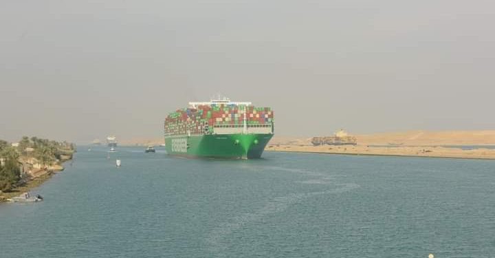 Canal de Suez : Navigation régulière 1 - Le Progrès Egyptien