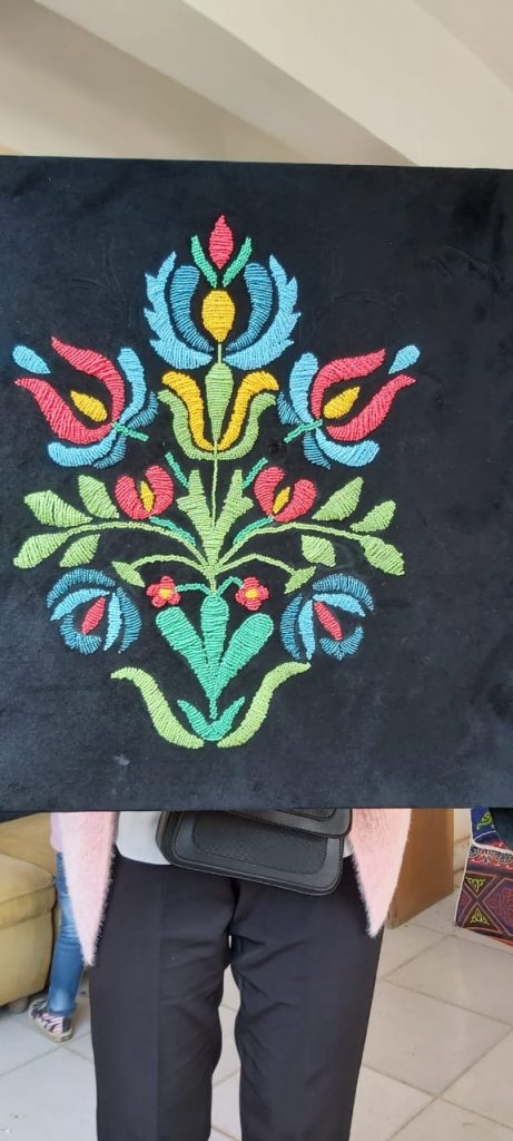 Broderie : Quand les fils sont aussi « parlants » que les dialectes 4 - Le Progrès Egyptien Broderie : Quand les fils sont aussi « parlants » que les dialectes 3 - Le Progrès Egyptien