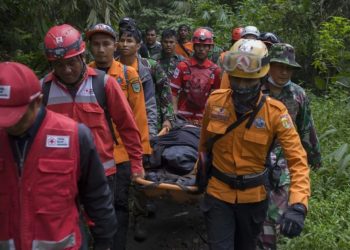 Indonésie : Course contre la montre pour retrouver des survivants