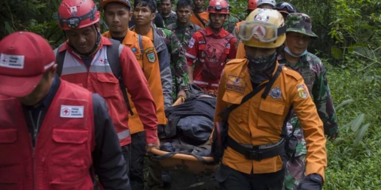 Indonésie : Course contre la montre pour retrouver des survivants 1 - Le Progrès Egyptien