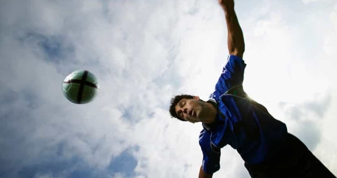 Le jeu de tête au football est lié à un déclin des fonctions cérébrales 2 - Le Progrès Egyptien Le jeu de tête au football est lié à un déclin des fonctions cérébrales 1 - Le Progrès Egyptien