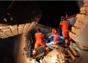 Chine : Un séisme meurtrier, les secours à la recherche des survivants