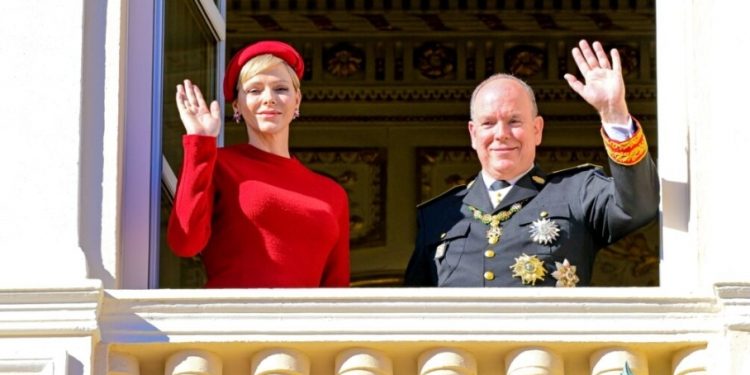 Albert et Charlène de Monaco fêtent Noël 2 - Le Progrès Egyptien Albert et Charlène de Monaco fêtent Noël 1 - Le Progrès Egyptien