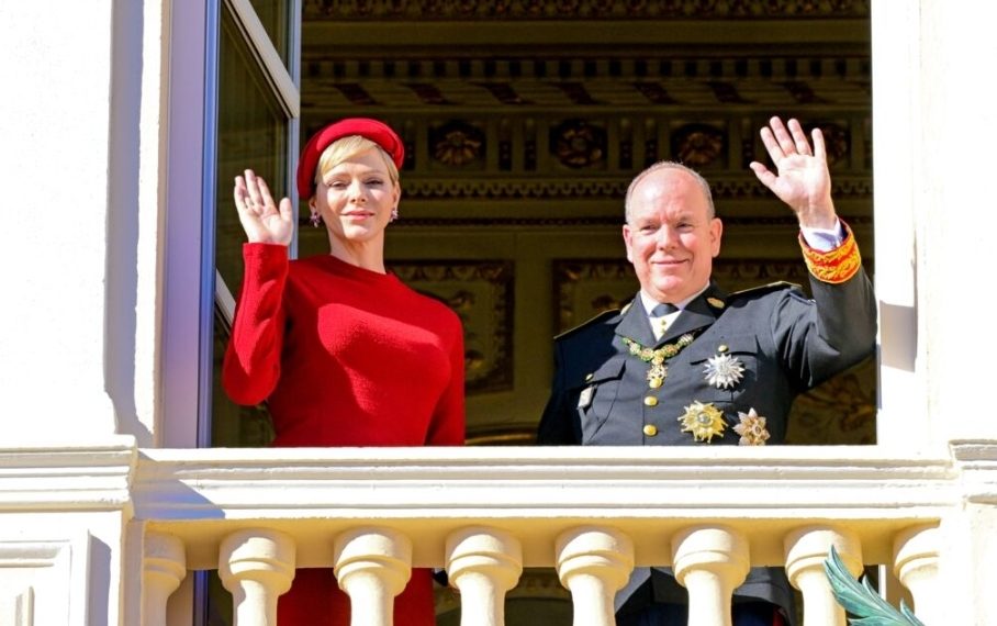 Albert et Charlène de Monaco fêtent Noël 2 - Le Progrès Egyptien Albert et Charlène de Monaco fêtent Noël 1 - Le Progrès Egyptien