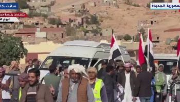 Présidentielles : Les électeurs font la queue devant les urnes à Sainte-Catherine
