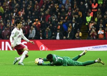 LDC : Lens surclassé et éliminé