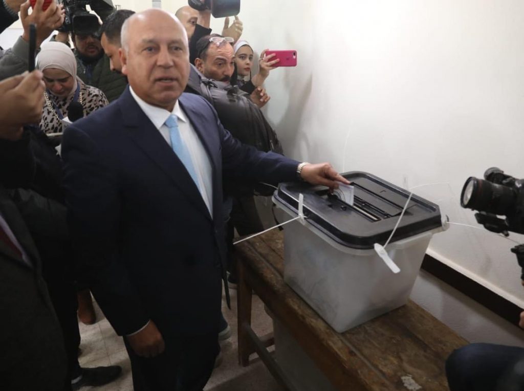 Présidentielles 2024 : De nombreux ministres et hauts responsables remplissent leur devoir civique 8 - Le Progrès Egyptien Présidentielles 2024 : De nombreux ministres et hauts responsables remplissent leur devoir civique 7 - Le Progrès Egyptien