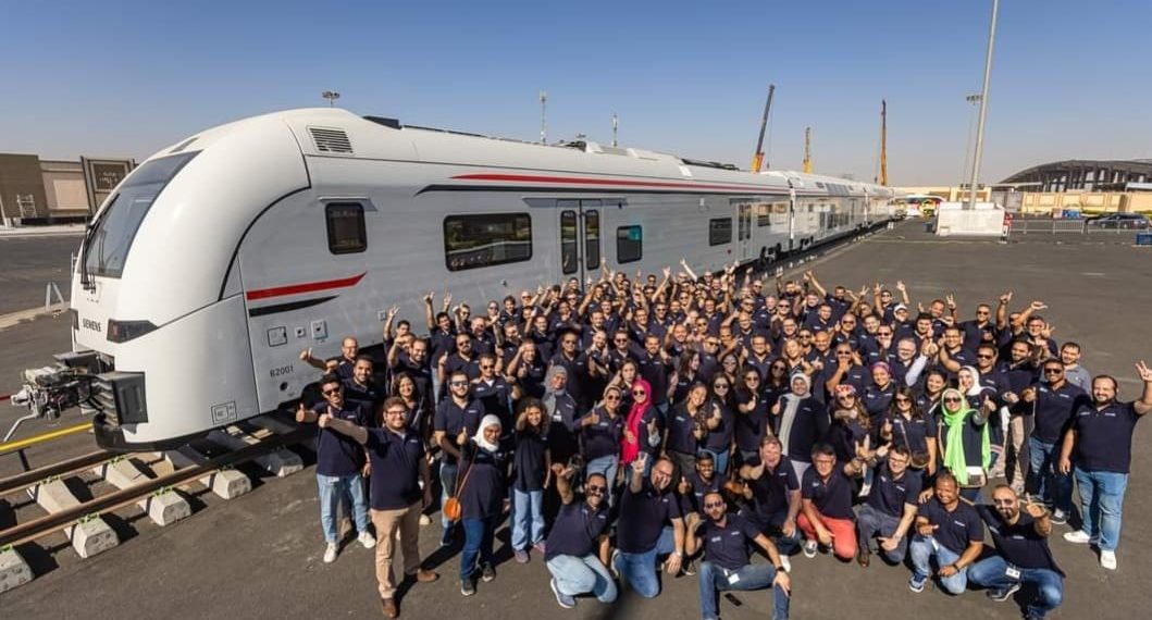 Siemens Mobility-Egypte : Fin de l'assemblage du 1er train électrique express 2 - Le Progrès Egyptien Siemens Mobility-Egypte : Fin de l'assemblage du 1er train électrique express 1 - Le Progrès Egyptien