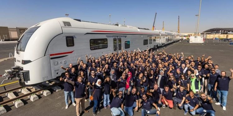 Siemens Mobility-Egypte : Fin de l'assemblage du 1er train électrique express 2 - Le Progrès Egyptien Siemens Mobility-Egypte : Fin de l'assemblage du 1er train électrique express 1 - Le Progrès Egyptien