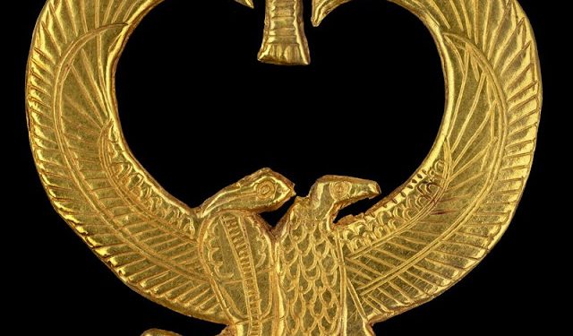 Amulette des « Deux Maîtresses » 2 - Le Progrès Egyptien Amulette des « Deux Maîtresses » 1 - Le Progrès Egyptien