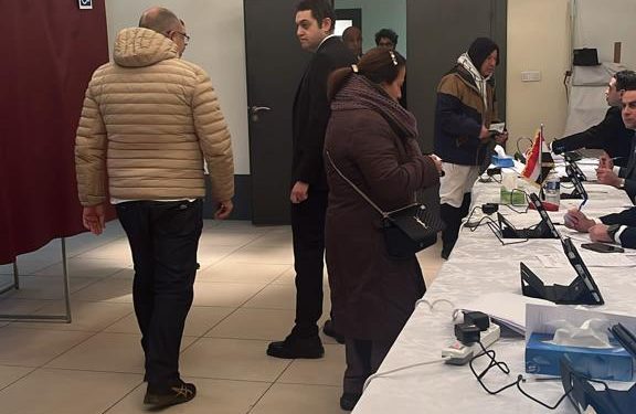 Présidentielle : Grand afflux des Egyptiens en France pour voter 2 - Le Progrès Egyptien Présidentielle : Grand afflux des Egyptiens en France pour voter 1 - Le Progrès Egyptien