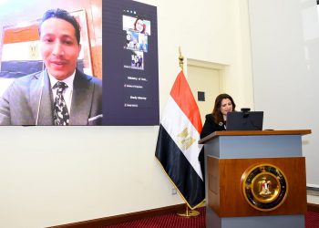 Présidentielle: La ministre de l’Immigration suit le processus du vote à l’étranger