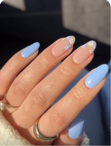 La manucure bleue se refait une beauté en 2024 4 - Le Progrès Egyptien La manucure bleue se refait une beauté en 2024 3 - Le Progrès Egyptien