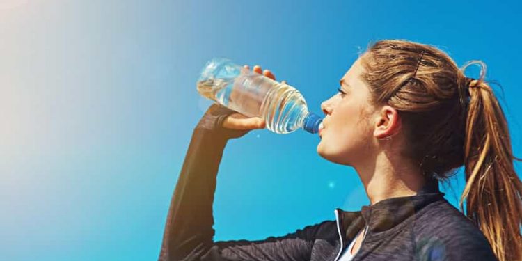 Des milliers de nanoplastiques dans l’eau en bouteille  1 - Le Progrès Egyptien