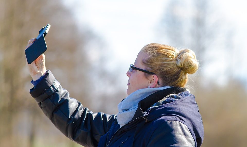 Selfie : Texte à l’envers, que faire ? 2 - Le Progrès Egyptien Selfie : Texte à l’envers, que faire ? 1 - Le Progrès Egyptien