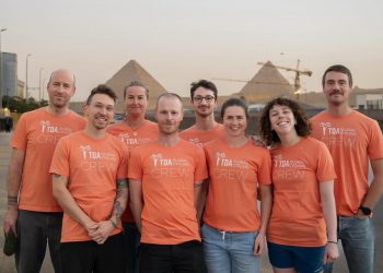 Le Tour d’Afrique à vélo 2024 débute devant les Pyramides