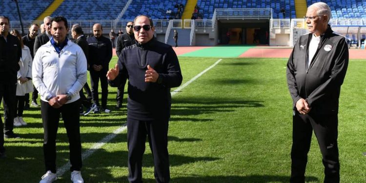 Le ministre des Sports salue la visite qu'a rendue le président Al-Sissi à l'équipe nationale de football 2 - Le Progrès Egyptien Le ministre des Sports salue la visite qu'a rendue le président Al-Sissi à l'équipe nationale de football 1 - Le Progrès Egyptien