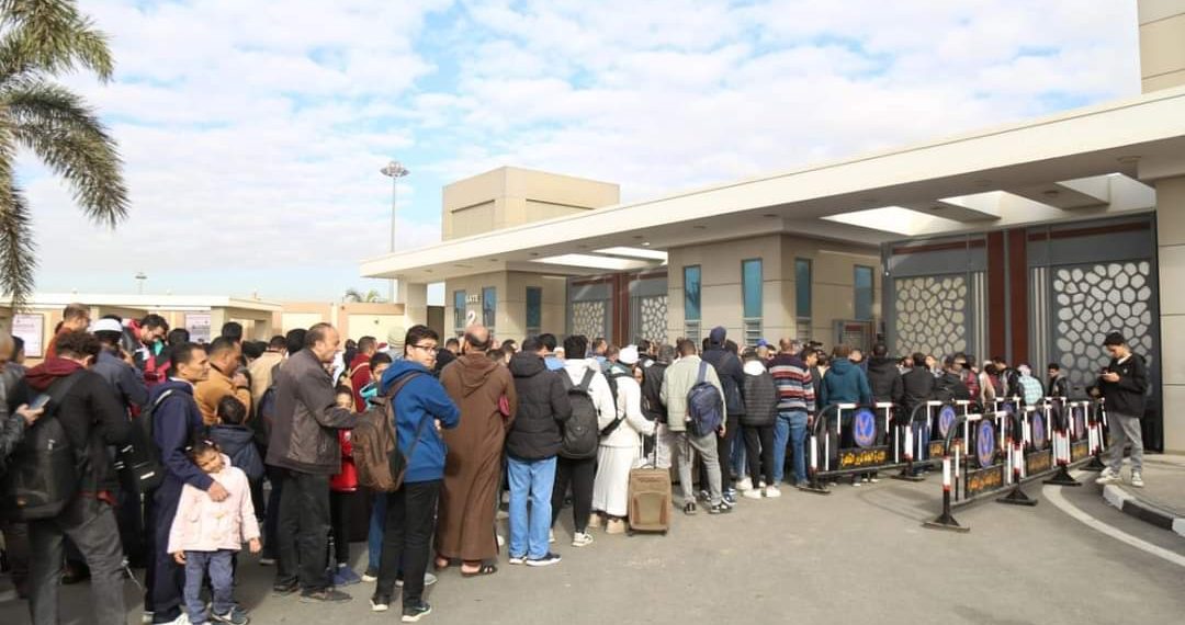 Grand afflux du public à la FILC pour la 3e journée consécutive 2 - Le Progrès Egyptien Grand afflux du public à la FILC pour la 3e journée consécutive 1 - Le Progrès Egyptien