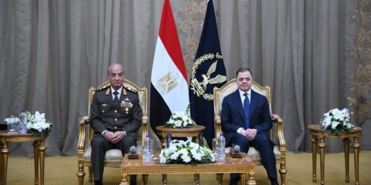 Le ministre de l'Intérieur reçoit le ministre de la Défense 1 - Le Progrès Egyptien