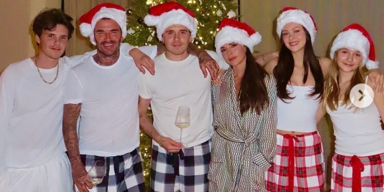 En pyjamas assortis, les Beckham partagent un adorable portrait de famille 1 - Le Progrès Egyptien