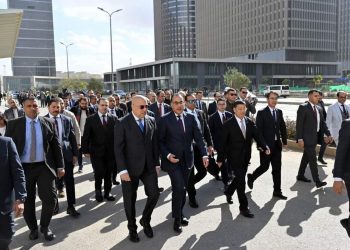 Remise de 3 premières tours du quartier central des affaires de la NCA