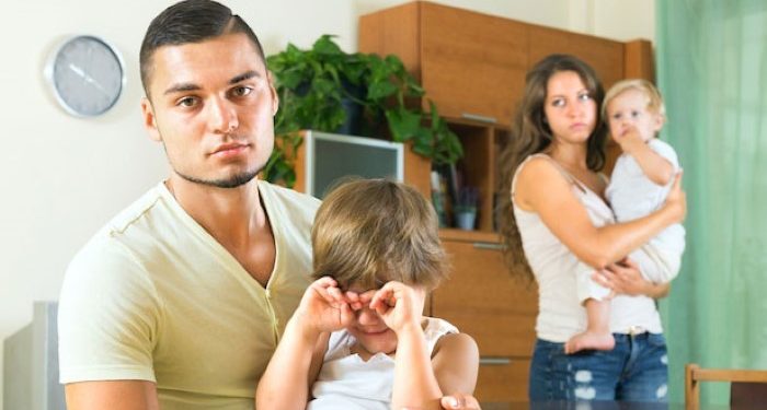 Maman dit " non" et papa dit " oui" 2 - Le Progrès Egyptien Maman dit " non" et papa dit " oui" 1 - Le Progrès Egyptien