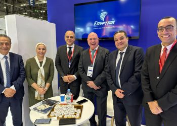 Aéroport international du Caire : Développement de fond en comble