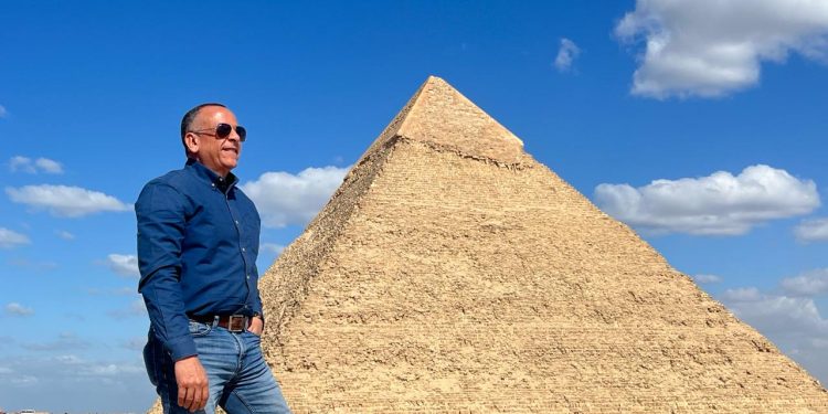 Refus de revêtement de la pyramide Mykérinos 2 - Le Progrès Egyptien Refus de revêtement de la pyramide Mykérinos 1 - Le Progrès Egyptien