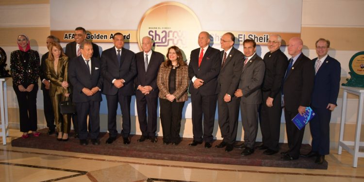 Fédération Afro-asiatique du tourisme: Le Gouverneur du Sinaï du Sud "homme de l'année" 1 - Le Progrès Egyptien