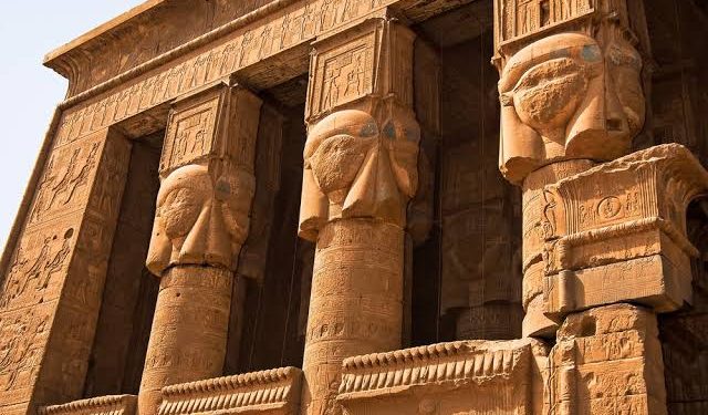 Le temple de Dendérah, ou la voie céleste 2 - Le Progrès Egyptien Le temple de Dendérah, ou la voie céleste 1 - Le Progrès Egyptien