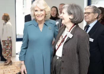 Sans Charles, Camilla sur tous les fronts