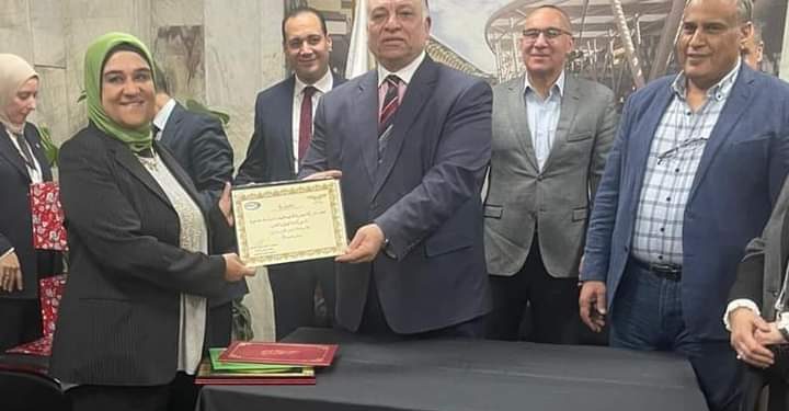 Holding des aéroports : Hommage aux mères exemplaires 2 - Le Progrès Egyptien Holding des aéroports : Hommage aux mères exemplaires 1 - Le Progrès Egyptien