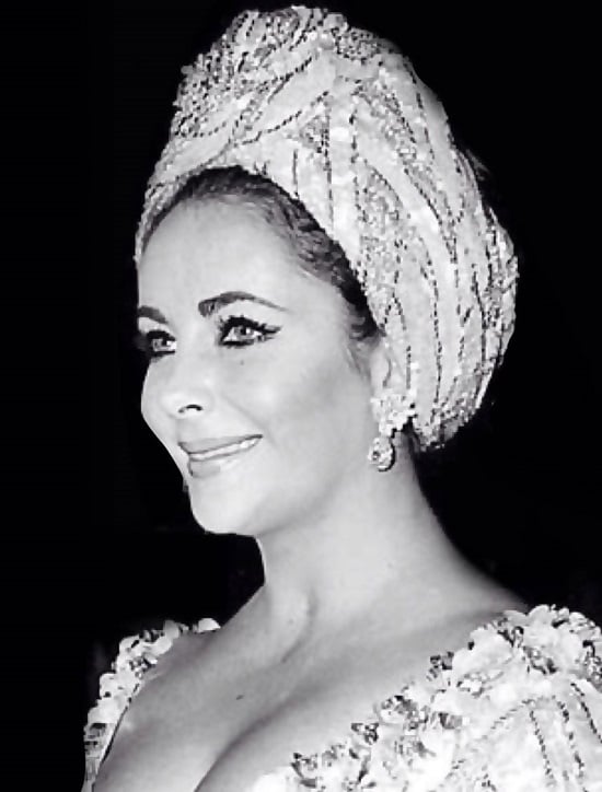 Comment le turban "masculin" est-il devenu un accessoire de mode féminine ?! 8 - Le Progrès Egyptien Comment le turban "masculin" est-il devenu un accessoire de mode féminine ?! 7 - Le Progrès Egyptien