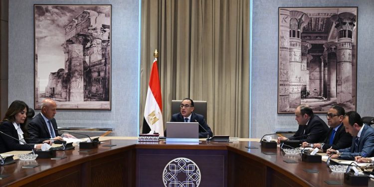 Dédouanement : Le secteur bancaire satisfait les besoins en dollars 2 - Le Progrès Egyptien Dédouanement : Le secteur bancaire satisfait les besoins en dollars 1 - Le Progrès Egyptien