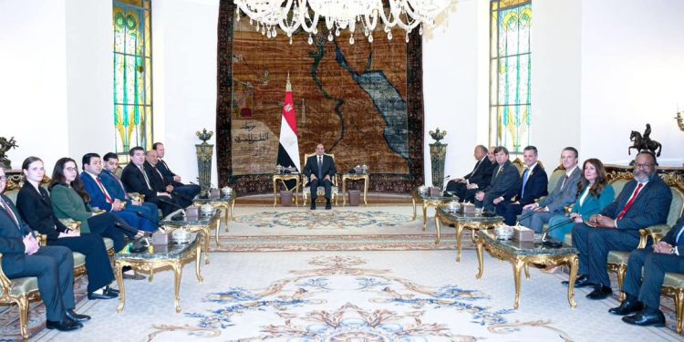 Le Président s’entretient avec une délégation parlementaire américaine 1 - Le Progrès Egyptien