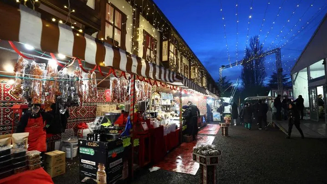 Strasbourg : Le marché du Ramadan succède au marché de Noël 2 - Le Progrès Egyptien Strasbourg : Le marché du Ramadan succède au marché de Noël 1 - Le Progrès Egyptien