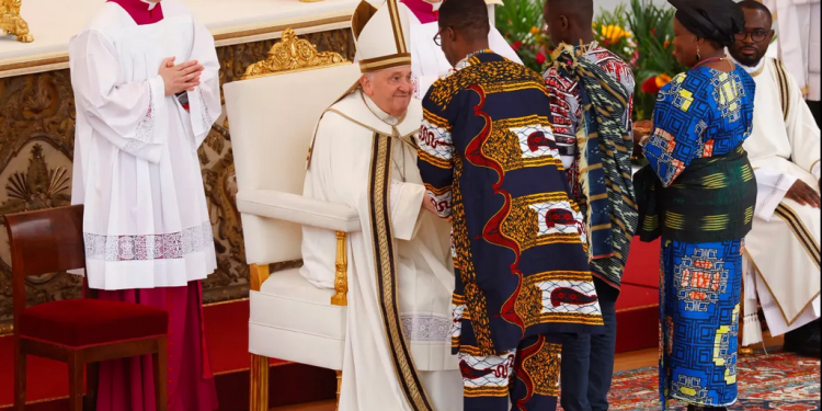 Pâques : Le pape François préside la messe à Rome 2 - Le Progrès Egyptien Pâques : Le pape François préside la messe à Rome 1 - Le Progrès Egyptien