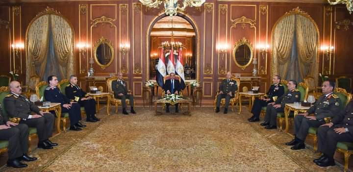 Al-Sissi assiste à un banquet de Sohour organisé par les Forces Armées 8 - Le Progrès Egyptien Al-Sissi assiste à un banquet de Sohour organisé par les Forces Armées 7 - Le Progrès Egyptien