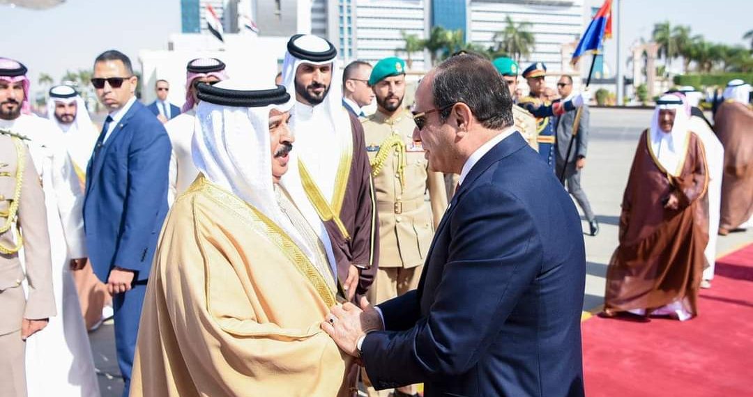 Al-Sissi salue à son départ le roi de Bahreïn à l'issue de sa visite en Égypte 1 - Le Progrès Egyptien