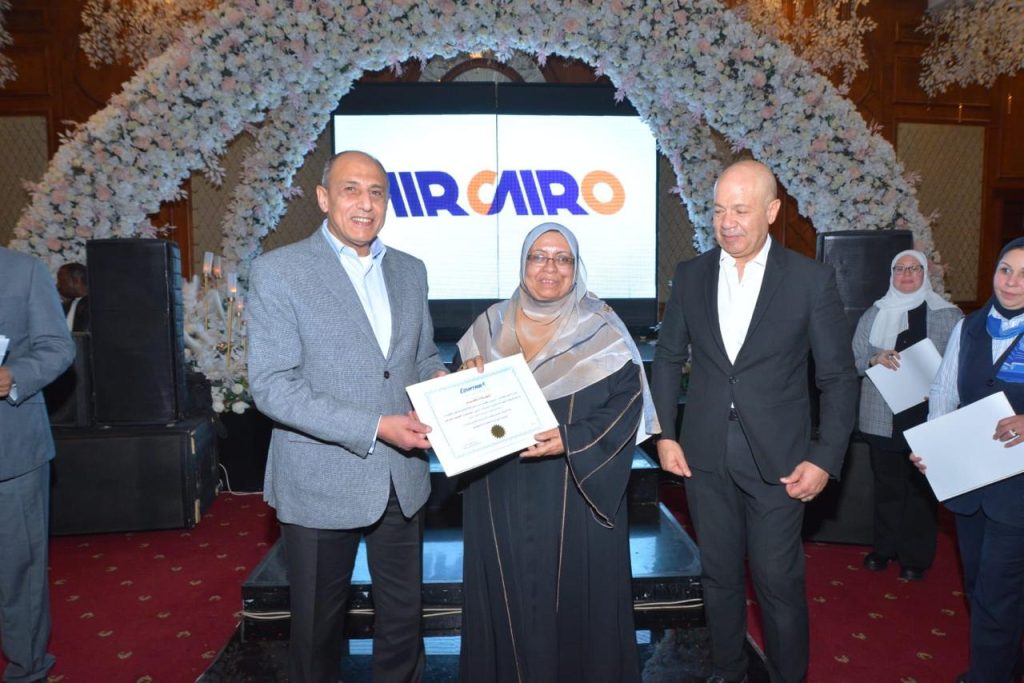 Le ministre de l’Aviation civile lors d’un banquet d’iftar d’EgyptAir: Le travail d’équipe, secret du succès du secteur de l’Aviation civile 8 - Le Progrès Egyptien Le ministre de l’Aviation civile lors d’un banquet d’iftar d’EgyptAir: Le travail d’équipe, secret du succès du secteur de l’Aviation civile 7 - Le Progrès Egyptien