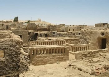 Le Labyrinthe : Une histoire de couloirs mystérieux au Fayoum