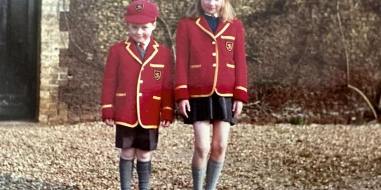 Le frère de Diana dévoile une rare photo d’enfance 2 - Le Progrès Egyptien Le frère de Diana dévoile une rare photo d’enfance 1 - Le Progrès Egyptien
