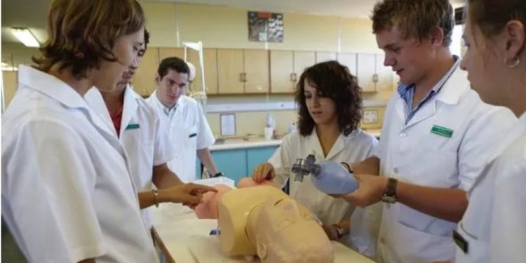 France: Débat sur l’augmentation du nombre d’étudiants en médecine 2 - Le Progrès Egyptien France: Débat sur l’augmentation du nombre d’étudiants en médecine 1 - Le Progrès Egyptien