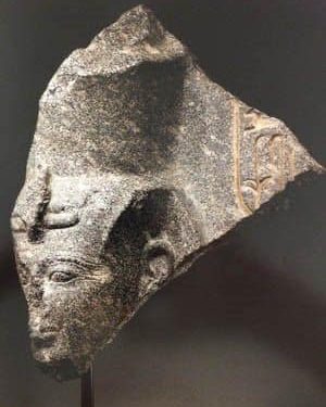 Berne : L'Egypte récupère une partie d'une statue de Ramsès II 2 - Le Progrès Egyptien Berne : L'Egypte récupère une partie d'une statue de Ramsès II 1 - Le Progrès Egyptien