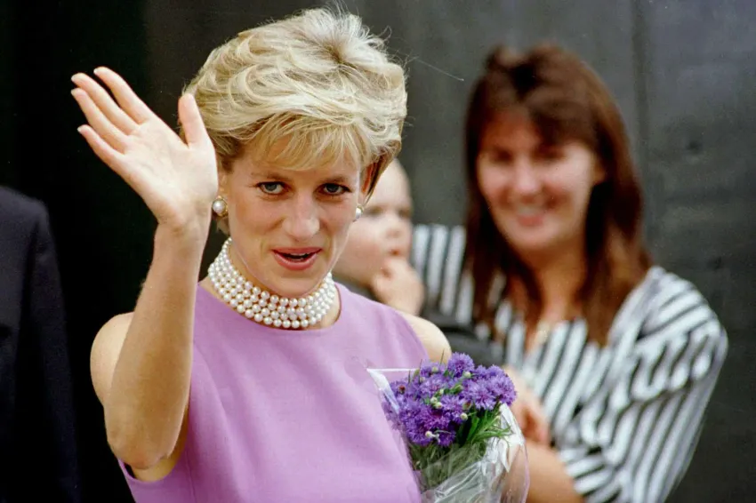 Le frère de Diana dévoile une rare photo d’enfance 4 - Le Progrès Egyptien Le frère de Diana dévoile une rare photo d’enfance 3 - Le Progrès Egyptien