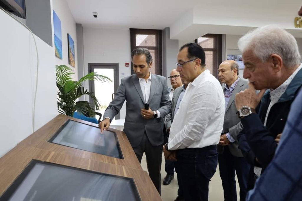 Le PM en tournée à l'oasis Tajalli à Charm El-Cheikh et au village patrimonial au sud du Sinaï 6 - Le Progrès Egyptien Le PM en tournée à l'oasis Tajalli à Charm El-Cheikh et au village patrimonial au sud du Sinaï 5 - Le Progrès Egyptien